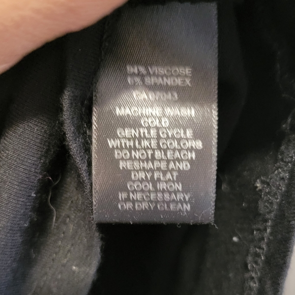 Long sleeve black top - Picture 4 of 5